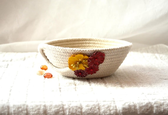 Fall Candy Dish, Minimalist Rope Basket, Ring Dish, 1 Handmade Gift Basket, Country Cottage Key Holder, Farmhouse Clothesline Basket