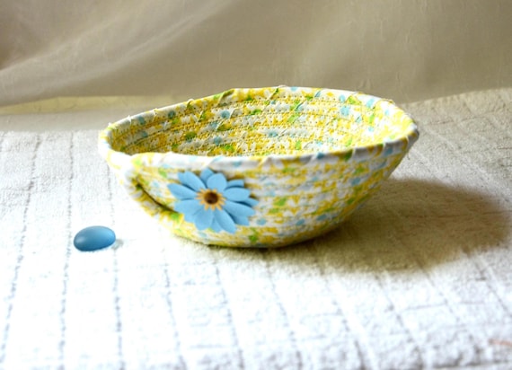 Yellow Summer Basket, Spring Key Holder, Cute Floral Candy Bowl, Handmade Fruit Bowl, Fun Bright Gift Basket, Small Fabric Rope Basket