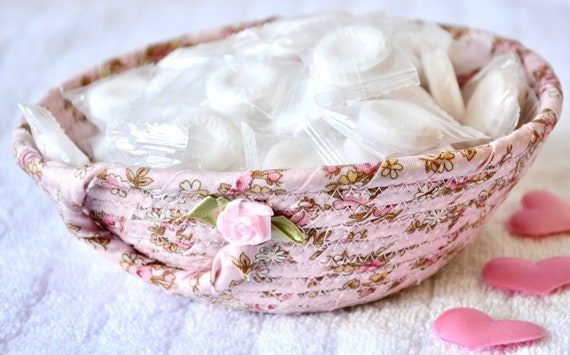 Shabby Chic Basket, 1 Handmade Mauve Pink Rose Bowl, Pink Candy Dish, Victorian Roses Fabric Bowl, Small Desk Bowl, Get Well Gift Basket