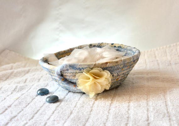 Indigo Batik Candy Dish, 1 Handmade Country Bowl, Blue Gift Basket, Quilted Batik Fabric Basket, Cottage Chic Bowl, Indigo Change Bowl