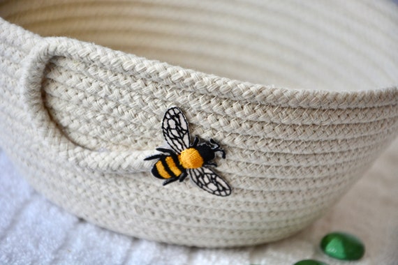 Bee Rope Basket or Minimalist Fruit Bowl and Neutrals Honey Bee Bowl, Handmade Bread Proofing Basket or Napkin Holder, Farmhouse Home Decor