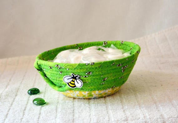 Summer Green Candy Bowl, Whimsical Bee Bowl, Handmade Quilted Fabric Basket, Summer Gift Basket, Gift for him, her, Bee Keeper Gift