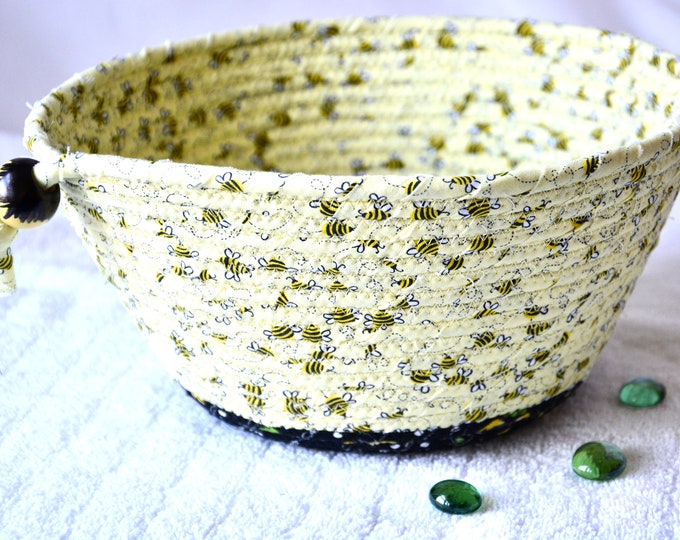Honey Bee Basket, Fruit Bowl, Bumble Bee Gift Basket, Handmade Decor
