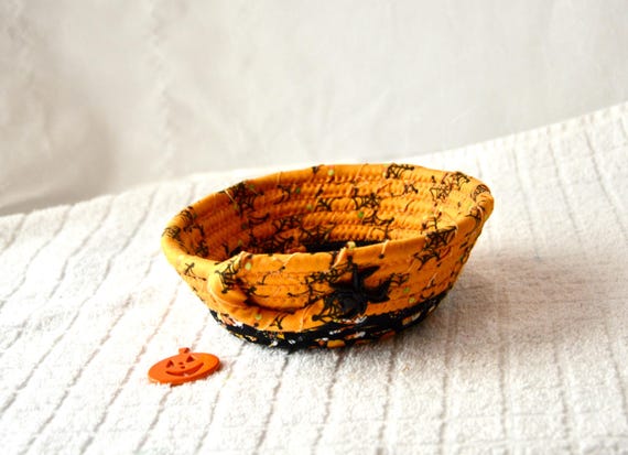Halloween Candy Dish, Orange Fabric Basket, Party Favor, Fall Key Holder, Cute Desk Basket, Ring Dish, Change Coin Holder, Small Rope Bowl