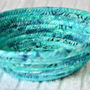 Turquoise Key Basket, 1 Handmade Batik Fabric Bowl, Aqua Blue Candy Bowl, Coastal Gift Basket, Small Ring Dish, Teal Decor Rope Bowl