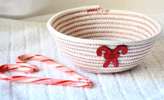 Christmas Candy Bowl, 1 Candy Cane Basket, Minimalist Desk Accessory Dish, Handmade Rope Basket, Stocking Stuffer, Holiday Gift Basket