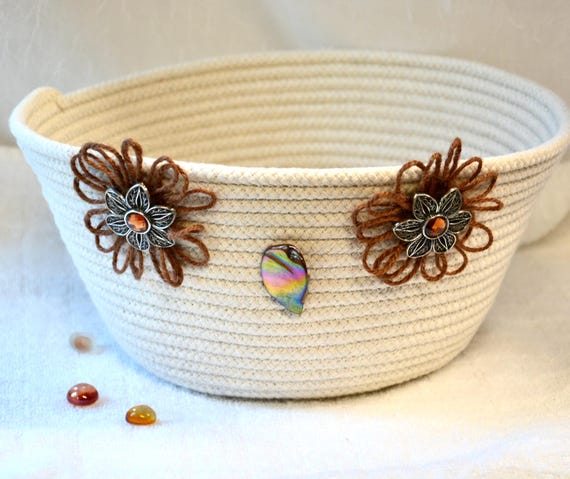 Woven Rope Bowl, 1 Handmade Neutrals Clothesline Basket, Crooked Beak Owl Bowl,  Hand Coiled Farm Basket, Whimsical Bread Basket, Owl Decor
