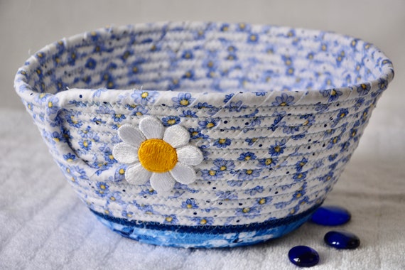 Blue Daisy Basket, Pretty Fruit Bowl, Handmade Quilted Fabric Basket, Napkin Holder or Bread Basket or Mail Holder, Coiled Rope Bowl