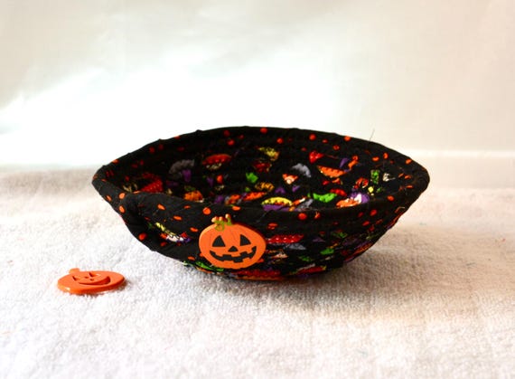 Halloween Candy Bowl, Fall Key Holder, Halloween Pumpkin Basket, Small Desk Clip Basket, Change Coin Tray, Potpourri Holder,  Ring Dish