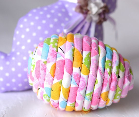 Easter Egg Ornament, 1 Handmade Easter Egg Decoration, Cute Bowl Filler, Hand Coiled Fabric Easter Egg, Basket Filler