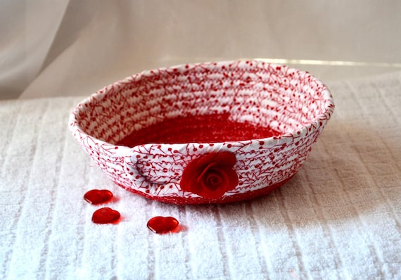 Valentine's Day Candy Bowl, 1 Handmade Fabric Rope Basket, Red Potpourri Holder, Small Key Bowl, Trinket Ring Tray