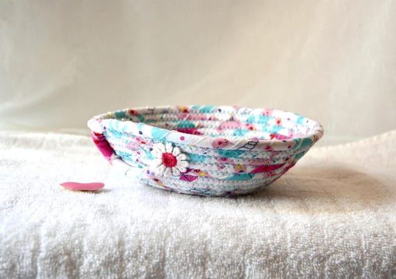 Pink Candy Dish, 1 Small Aqua Key Basket, Handmade Daisy Bowl, Cute Trinket Tray
