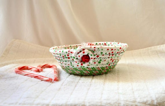 Christmas Candy Bowl, 1 Handmade Holiday Fabric Basket, Holiday Key Dish, Small Trinket Tray