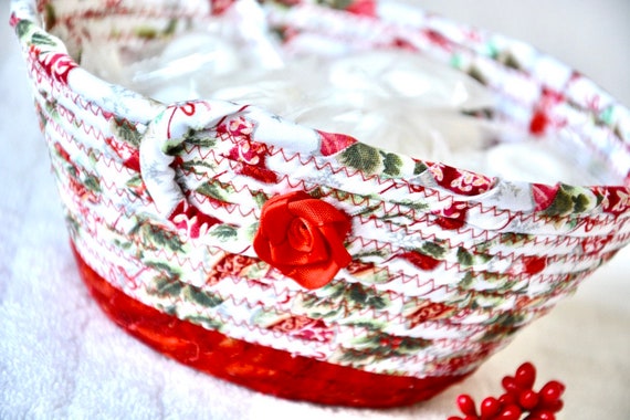 Christmas Candy Bowl, Handmade Holiday Fabric Basket, Cute Napkin Holder, Entry Key Bowl, Holiday Gift Basket, Ring Dish Tray