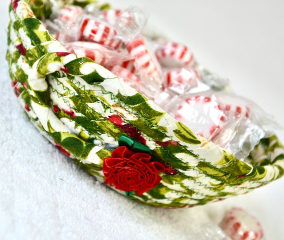 Christmas Candy Bowl, Handmade Holiday Basket, Cute Potpourri Holder, Unique Gift Basket, Ring Dish Tray, Stocking Stuffer