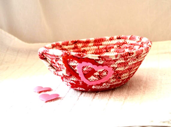 Valentine's Day Gift, Handmade Heart Key Bowl, Candy Dish, Lovely Fabric Basket, Ring Dish