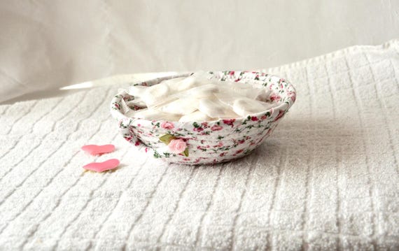 Country Cottage Rose Candy Bowl, Vintage Rose Bud Basket, Handmade Shabby Chic Fabric Bowl, Pink Victorian Floral Ring Dish, Small Rope Bowl