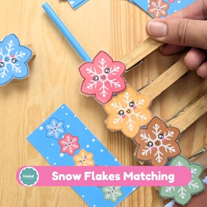 Matchingactiviteit wintersneeuwvlokken | Kerstvoorschoolse activiteit | Spel fijne motoriek