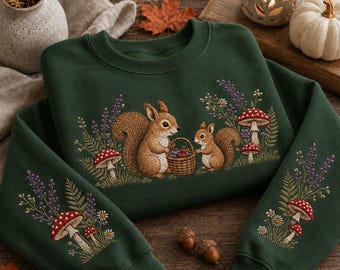 Sweatshirt mit Eichhörnchen-Pilz-Stickerei, Cottagecore-Waldtier-Rundhalsausschnitt, Herbstshirt, Geschenk für Waldliebhaber