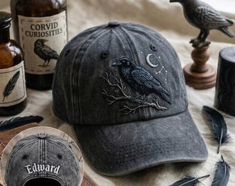 Personalisierte Raben-Stickerei, Gothic-Krähen-Mütze, Halloween-Geschenk, Baseballkappe mit individuellem Namen