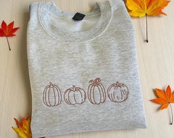 Besticktes Kürbis Sweatshirt: Gemütlicher Herbst Rundhalsausschnitt