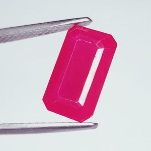 Untreated Natural Red Ruby 6.22 Ct Certified Loose Gemstone Unheated Opaque Ruby Emerald Shape For Making Jewelry With AAA+ Quality Gems
