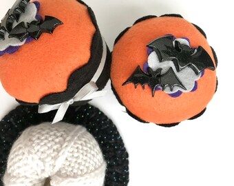 Halloween Bat Felt Cupcake Decoration - Orange Spooky Black Fake Food  - Festive Holiday Home  Shelf Sitter - Party Table Setting Favor Gift