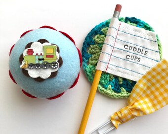 Train Felt Cupcake - Home Decor, Gifts, Pin Cushion, Birthday Party, Favors, BFF, Thank you Gift, Craft Room, Railroad, Boys Party