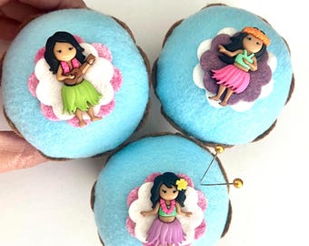 Hula Girl Felt Cupcake: Handmade Hawaiian Decor & Pin Cushion, Hula Gifts, Girls Party