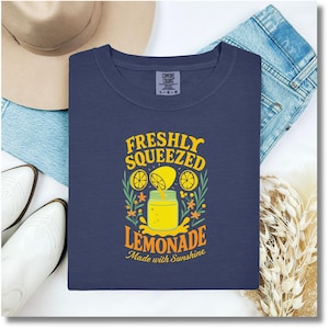 Lemonade Graphic Tee Retro Citrus Summer Shirt Freshly Squeezed Comfort Colors T-Shirt Farmers Market Fruit Aesthetic Tomato Girl Summer