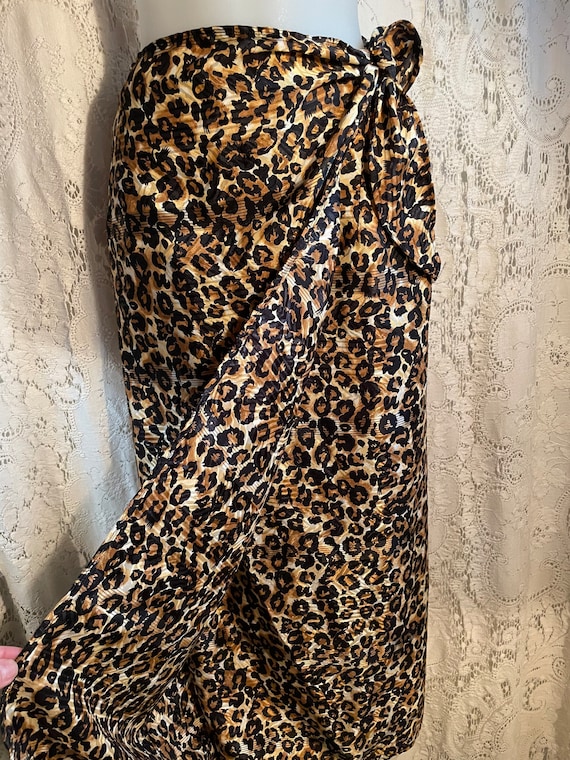 Vintage 60s style silky leopard sarong skirt beach
