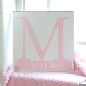 Custom Family Name Sign - BABY or FAMILY NAME Wooden Sign - Custom Made gift, Wood nursery sign, Personalized Family sign, Distressed