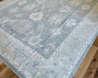 Gedämpfter Blau-Grauer Teppich, Weicher Silberner Oushak Teppich, Vintage Blumen Wollteppich, Großer Eleganter Wohnzimmerteppich, Beige Creme Übergangsteppich.