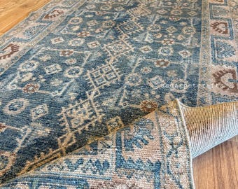 Blauer Teppichläufer, Kelim Teppich im traditionellen türkischen Stil, Läufer für die Küche, Küchenmatte, Handgewebter Wollteppich.