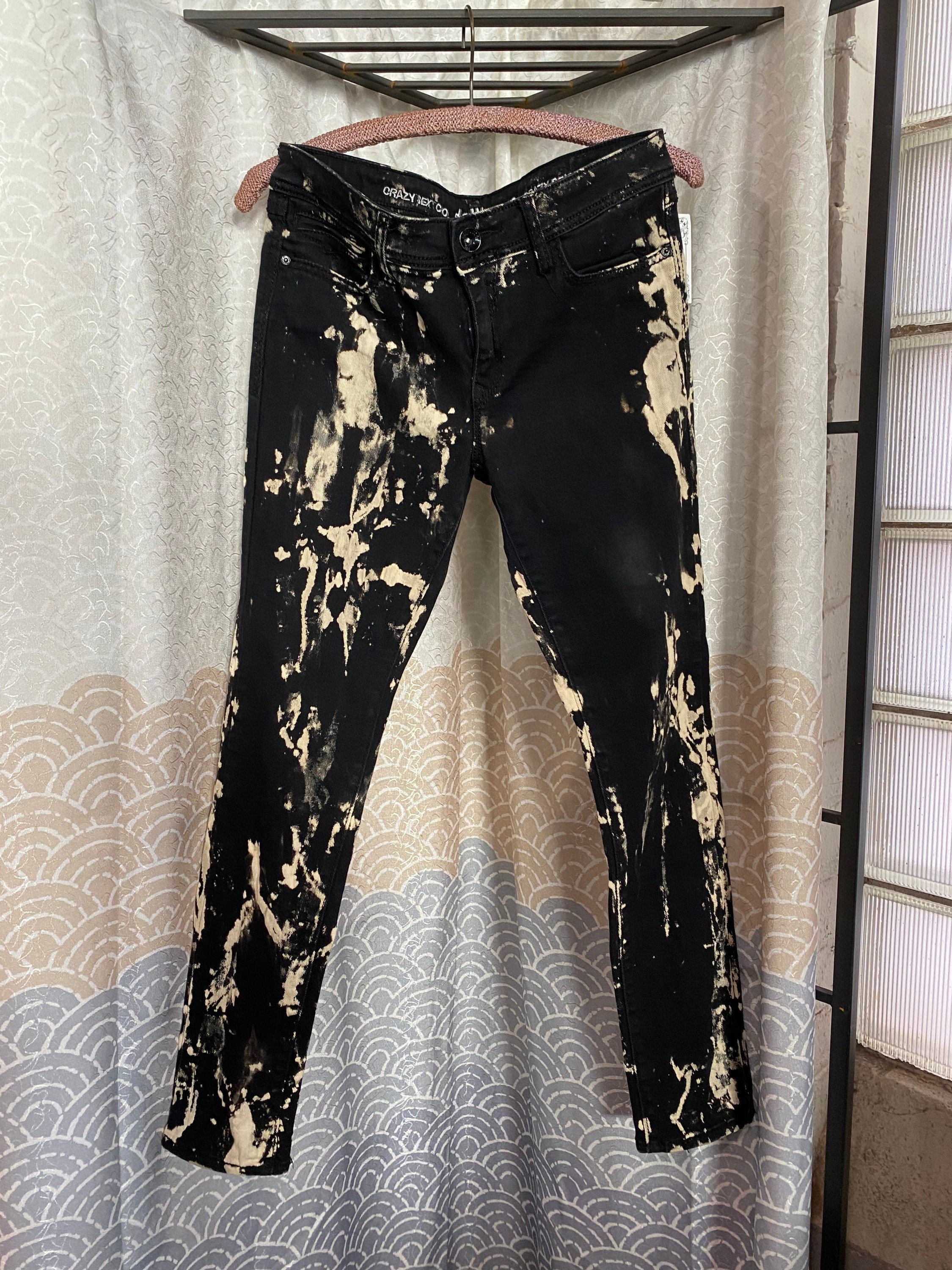 Splatter Bleached Black Dollhouse Brand Skinny Womens Jeans US12