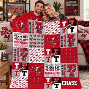 Tampa Bay Buccaneers Custom Name Flannel Blanket,Pirate Flag Patchwork Print Football Throw,Birthday Gift for Bucs Fans,Game Day Keepsake bild 3