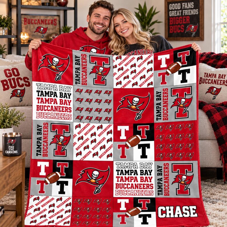 Tampa Bay Buccaneers Custom Name Flannel Blanket,Pirate Flag Patchwork Print Football Throw,Birthday Gift for Bucs Fans,Game Day Keepsake bild 3