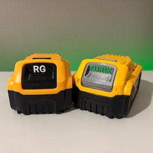 DeWalt XR Custom Battery Button | Personalized Tool ID Label & Release Switch | Gift for Tradies | 18V