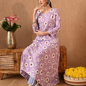Lavender Floral Kurta Pant Set: Elegant V-Neck Indian Cotton Suit