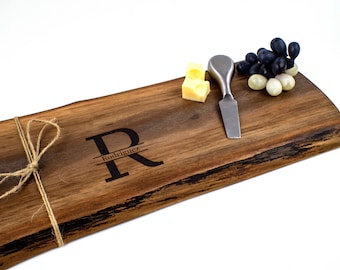 Personalized Walnut Charcuterie Board - Cheese Board Gift - Family Name Engraving - Wedding Gift - Engagement Gift