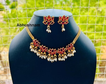 Golden Lotus Choker Set: Indian Kundan Brass Necklace & Earrings