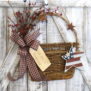 Americana Basket Wall Decor: Pip Berries, USA Flag Star