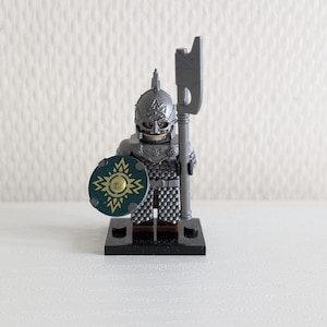Medieval Fantasy Soldier Figurine – Medieval Style – Brick Compatible