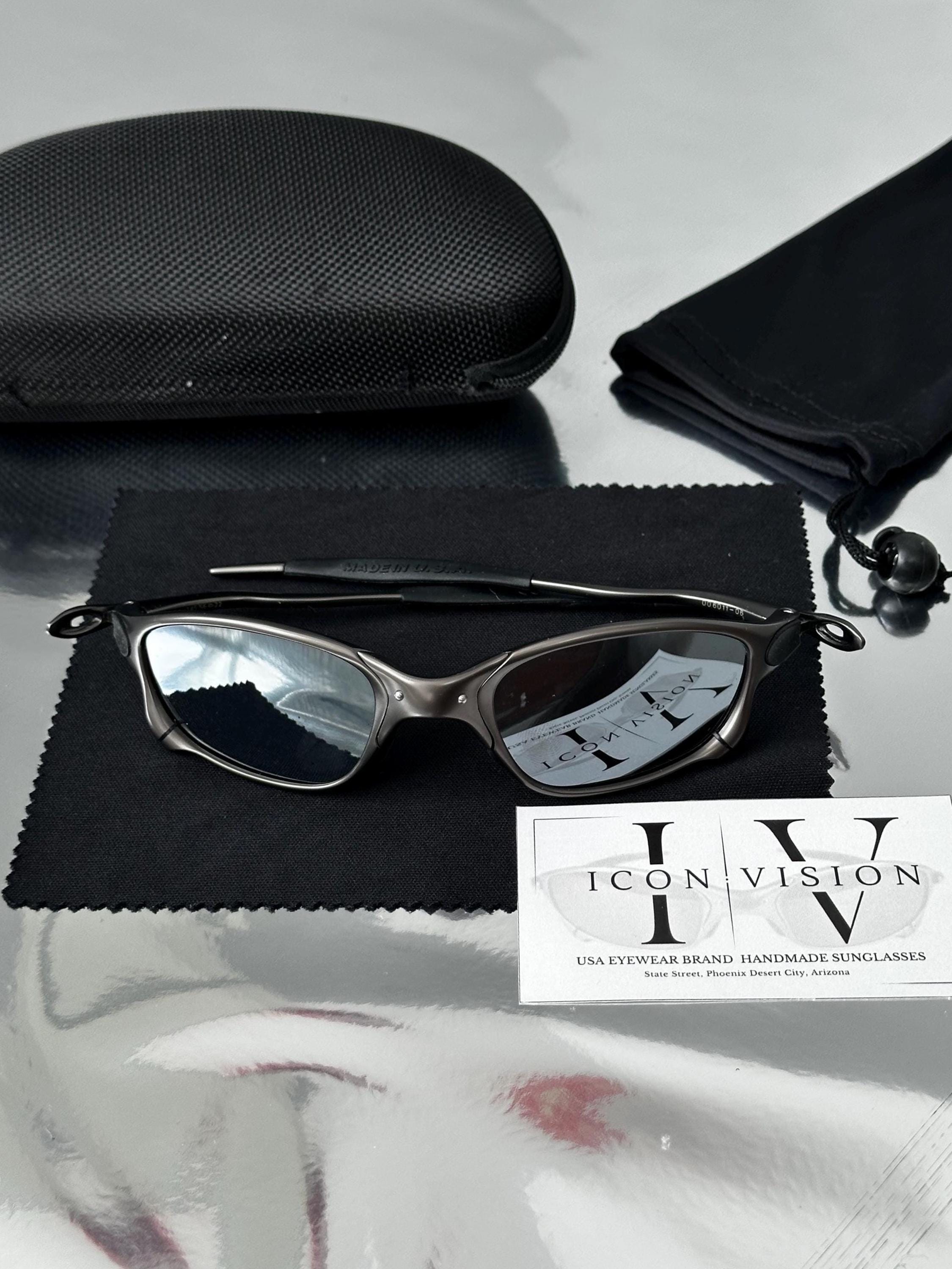 00s Y2K OAKLEY サングラスHALO sunglasses v Oakley 00s y2k Vintage Sunglasses Made in U.S.A Rare