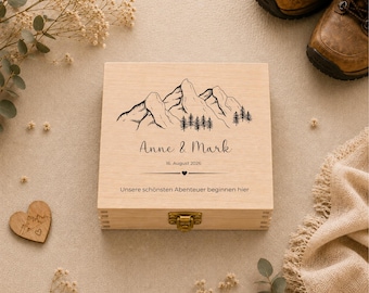 Personalized wedding gift box, gift for hikers, money gift for the bride and groom, gifts for mountain lovers, wooden keepsake box