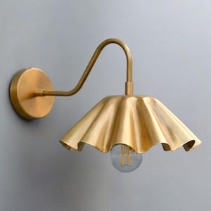 timeless Brass Wall Lamp – Retro-Inspired Luxury Lighting