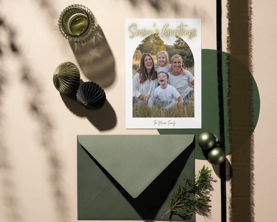 Instant Download Season's Greetings| Editable Holiday Photo Card|Editable Canva Template| Printable 5x7/4x6 Avery No-Cut| Modern Christmas by NaptimeVillage