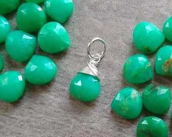 Amuleto de crisoprasa australiana verde brillante - Joyería de piedra auténtica engarzada en alambre - Joyería metafísica para meditación y yoga - Idea de pequeño regalo