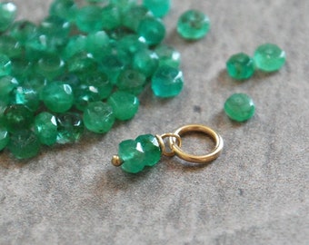 Stack XXS - Encanto de esmeralda natural de Zambia - Joyería de piedra verde boho chic - Agregar un encanto - Agregar - Agregar un colgante - Encanto de piedra preciosa JustDangles