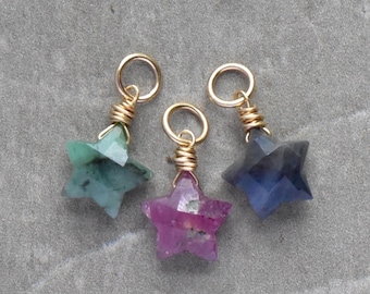 Dije de estrella de rubí opaco, zafiro azul o esmeralda verde oscuro - Pendiente, pulsera, collar - Astrología, zodíaco, espacio exterior, celestial